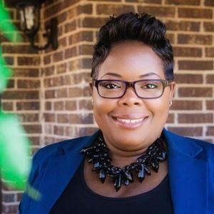 Meet your Posher, Twana